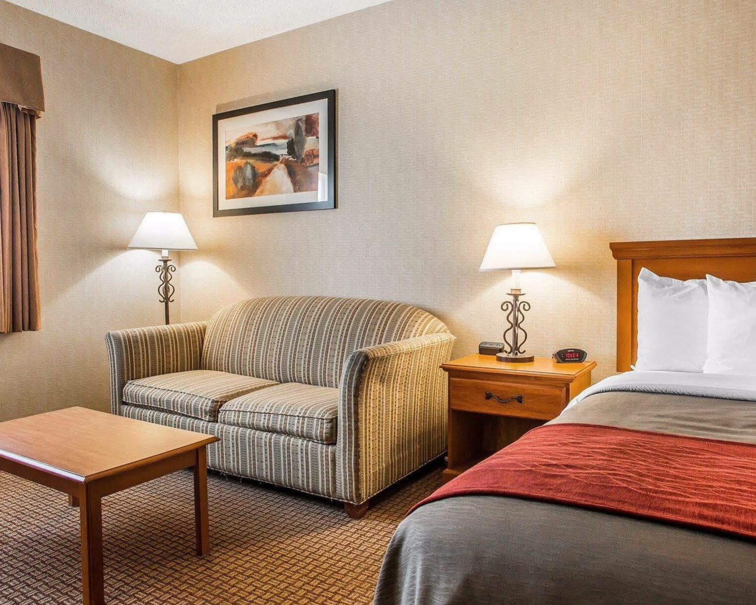 Days Inn By Wyndham Sidney Oh Eksteriør bilde