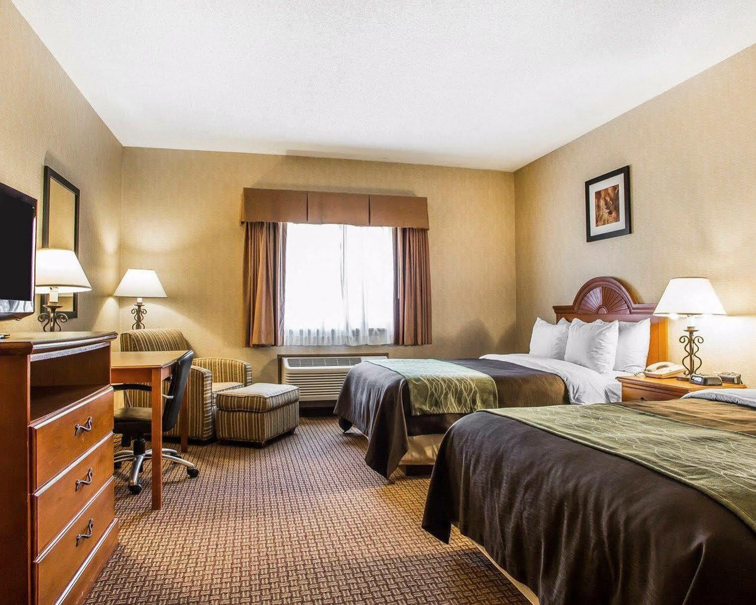 Days Inn By Wyndham Sidney Oh Eksteriør bilde
