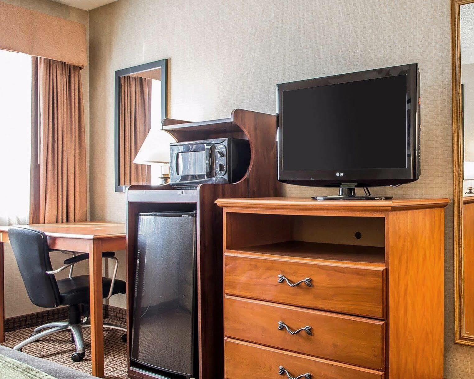Days Inn By Wyndham Sidney Oh Eksteriør bilde